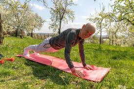 快船雄鹿达成6换1交易，仅一夜小卡字母哥联手争冠！