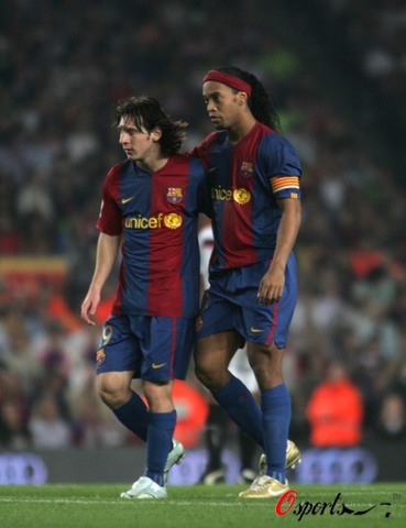 尽管内心可 尽管内心可