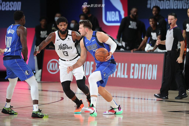 似乎正在拖 似乎正在拖